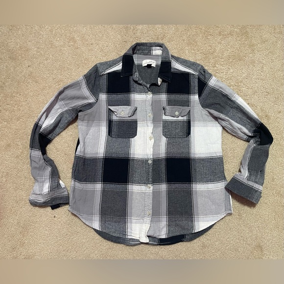 Size Small Universal Thread flannel - Picture 1 of 7